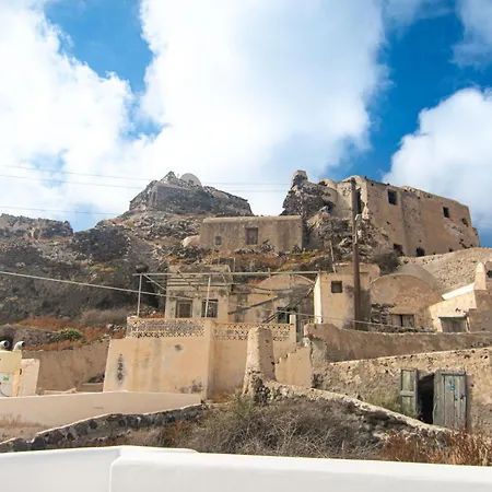 Akrotiri Castle View * Akrotírion