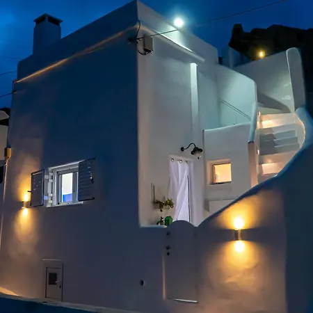 Akrotiri Castle View Apartment