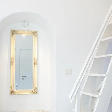 Akrotiri Castle View Apartment