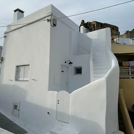 Akrotiri Castle View * Akrotírion