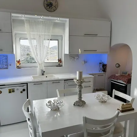 Akrotiri Castle View 公寓 *